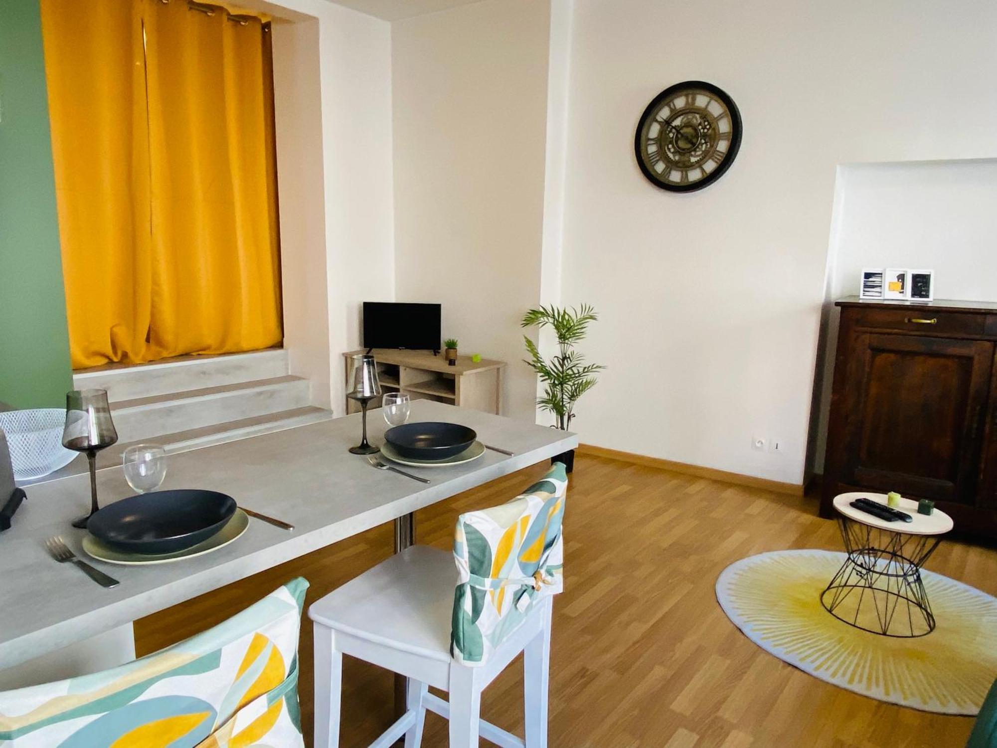 Le Saint Cyrice Apartment Rodez Exterior photo